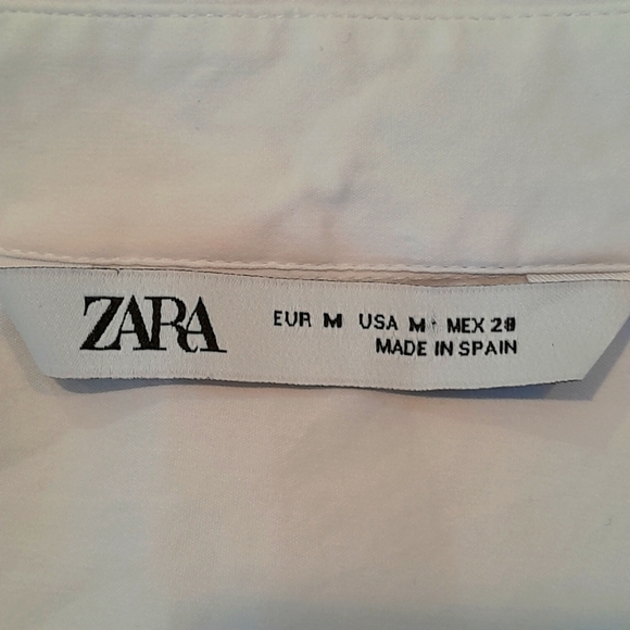 ZARA White Stretch Fitted Button Down LIKE NEW - fits more like a small - Picture 4 of 11